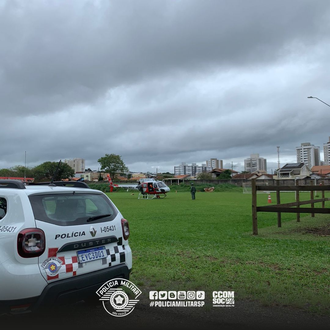 Com protesto, paciente precisa ser transportado pelo Águia para transplante Reprodução/ PM