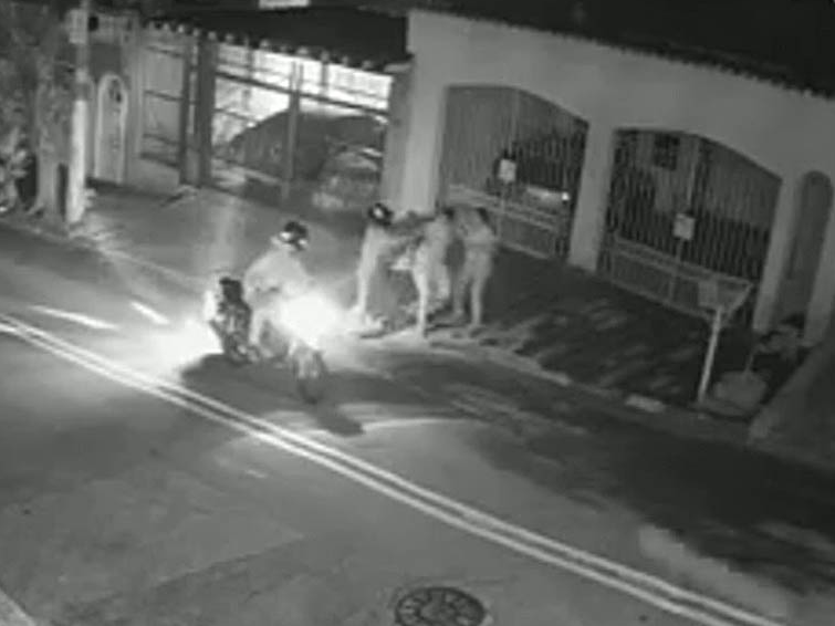 Mulher é agredida durante assalto em São Bernardo do Campo (SP)