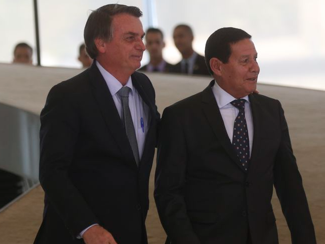 TSE vai se reunir novamente na quinta-feira (28) para continuar o julgamento da chapa Bolsonaro-Mourão  Foto: Agência Brasil 