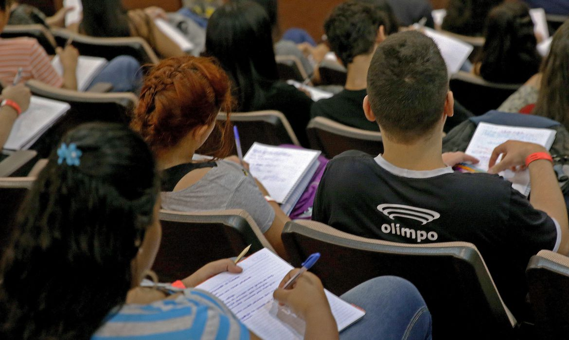 Segundo o ministro da Educação, Enem precisa acompanhar a evolução da educação brasileira Foto: Wilson Dias/Agência Brasil