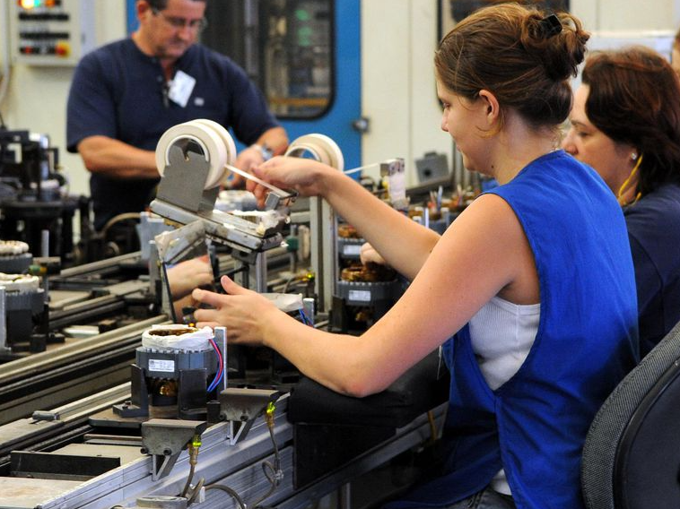 Produção industrial cai 0,4% em setembro, de acordo com IBGE Foto: Agência Brasil 