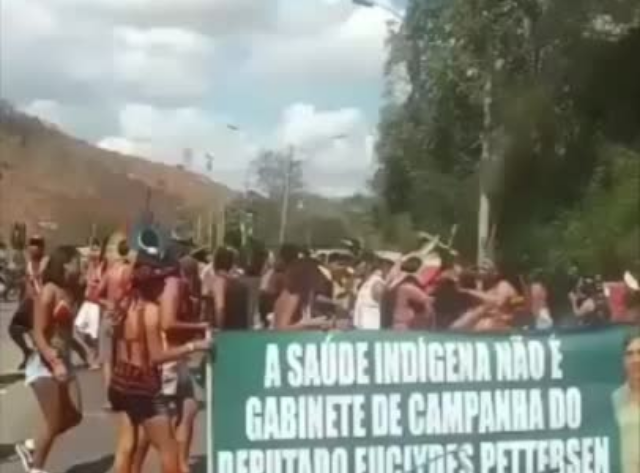 Caso aconteceu durante protesto em Governador Valadares Reprodução / Redes Sociais