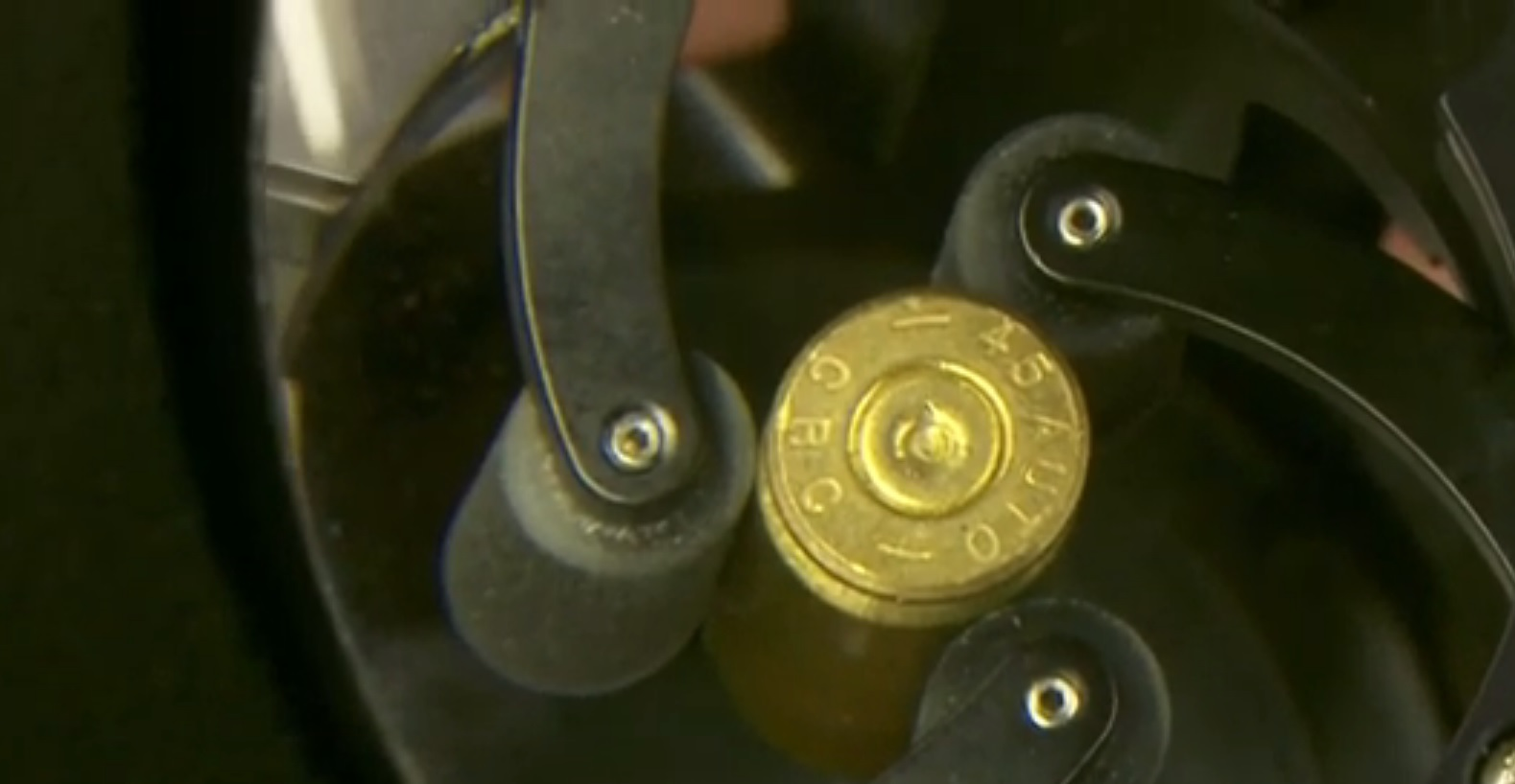 Sistema para identificar balas usadas em armas ajuda a esclarecer crimes