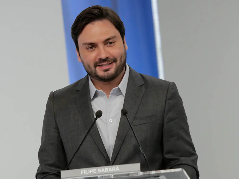 Após ser expulso de partido, Filipe Sabará afirma que continua na disputa pela Prefeitura de SP