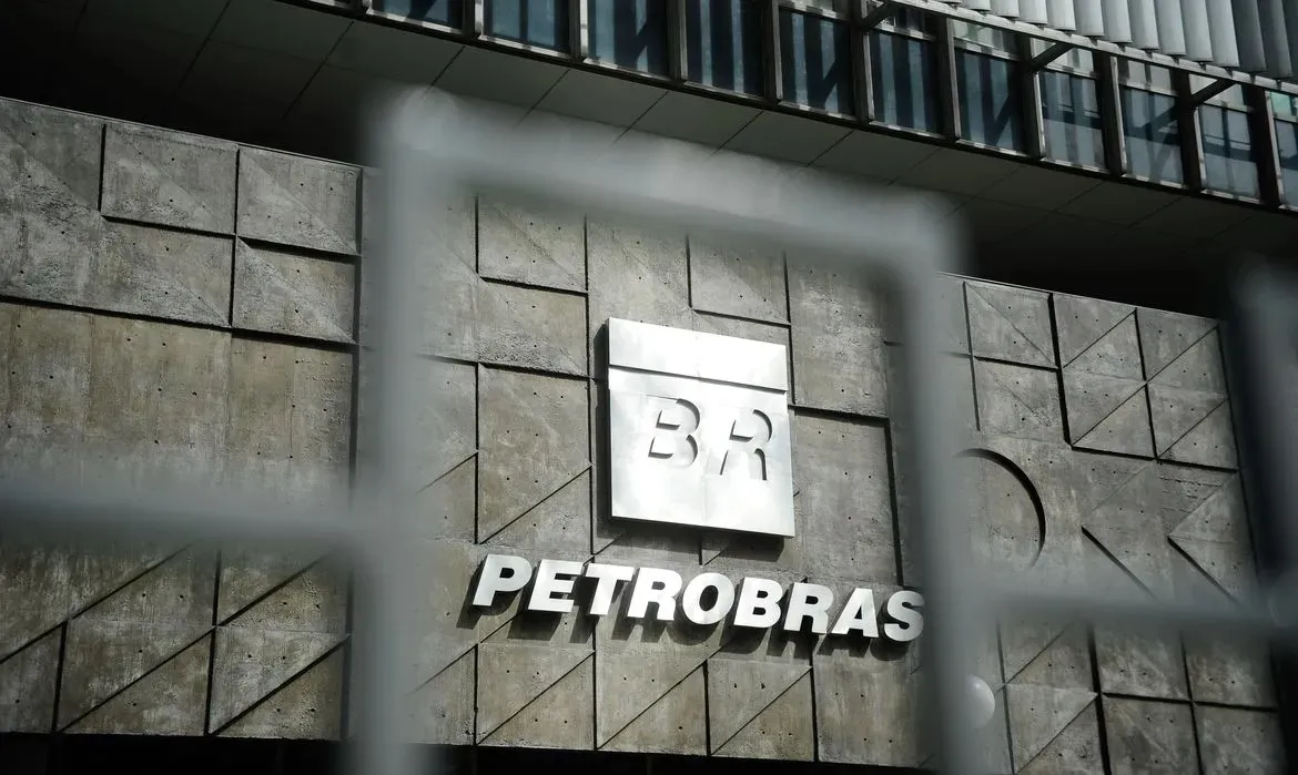Conselho de Administração da Petrobras se reúne nesta segunda