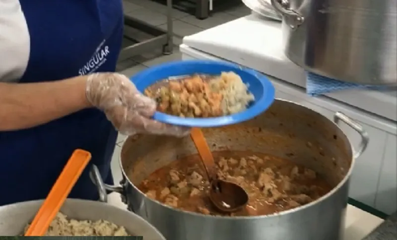 Escolas municipais vão oferecer alimentos durante as férias