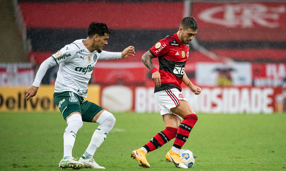 Torcedores de Flamengo e Corinthians se unem pelo mesmo objetivo na final  da Libertadores - Esportes - R7 Lance