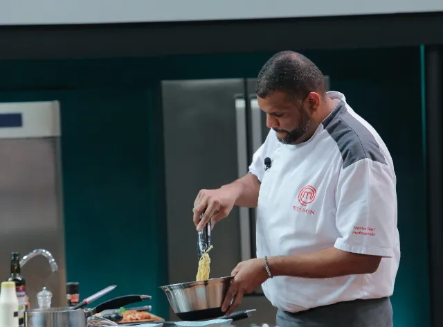 MasterChef Profissionais: Ananda é eliminada e emociona Ana Paula