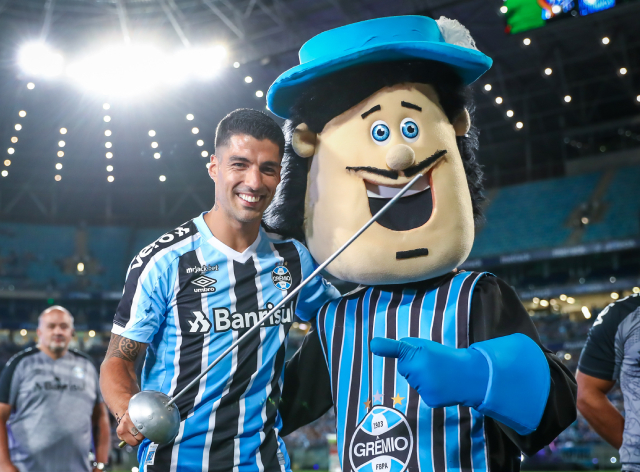 Suárez faz promessas aos torcedores do Grêmio, mas diz não ser o mesmo de 2015 Lucas Uebel/Grêmio