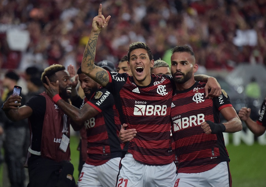 Flamengo derrota Corinthians de novo e vai para semifinal da Libertadores