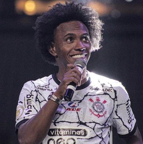 Willian já pode atuar com a camisa do Corinthians Divulgação / Redes Sociais 