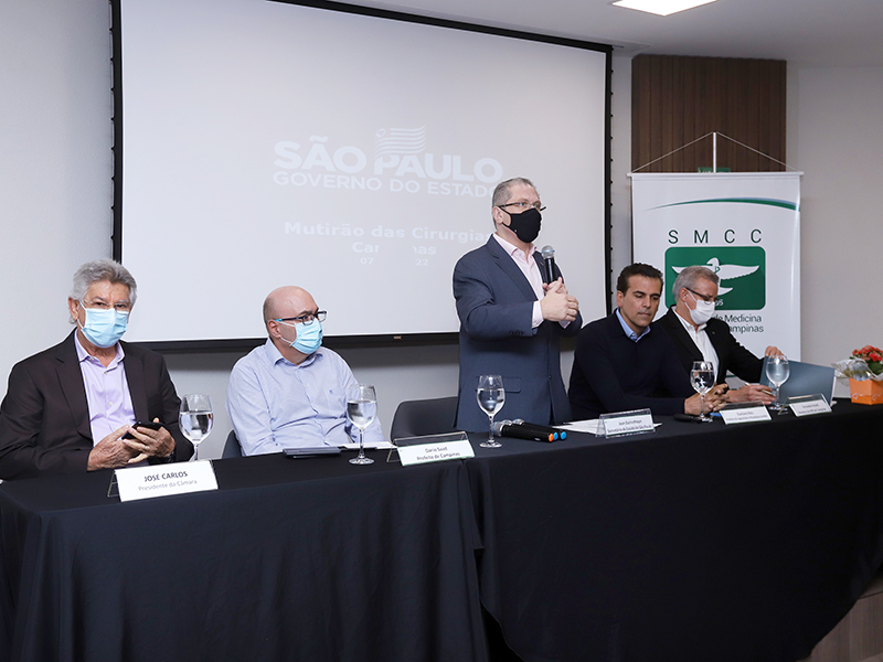 Secretário de Estado da Saúde, Jean Gorinchteyn, durante anúncio do Mutirão de cirurgias  Divulgação/PMC