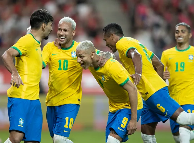 Seleção Brasileira faz últimos jogos preparatórios para a Copa