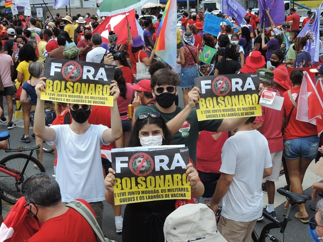 Manifestações contra Bolsonaro reúnem opositores pelo Brasil