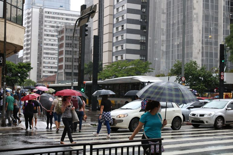 Semana deve ser chuvosa na cidade de São Paulo Rovena Rosa/Agência Brasil