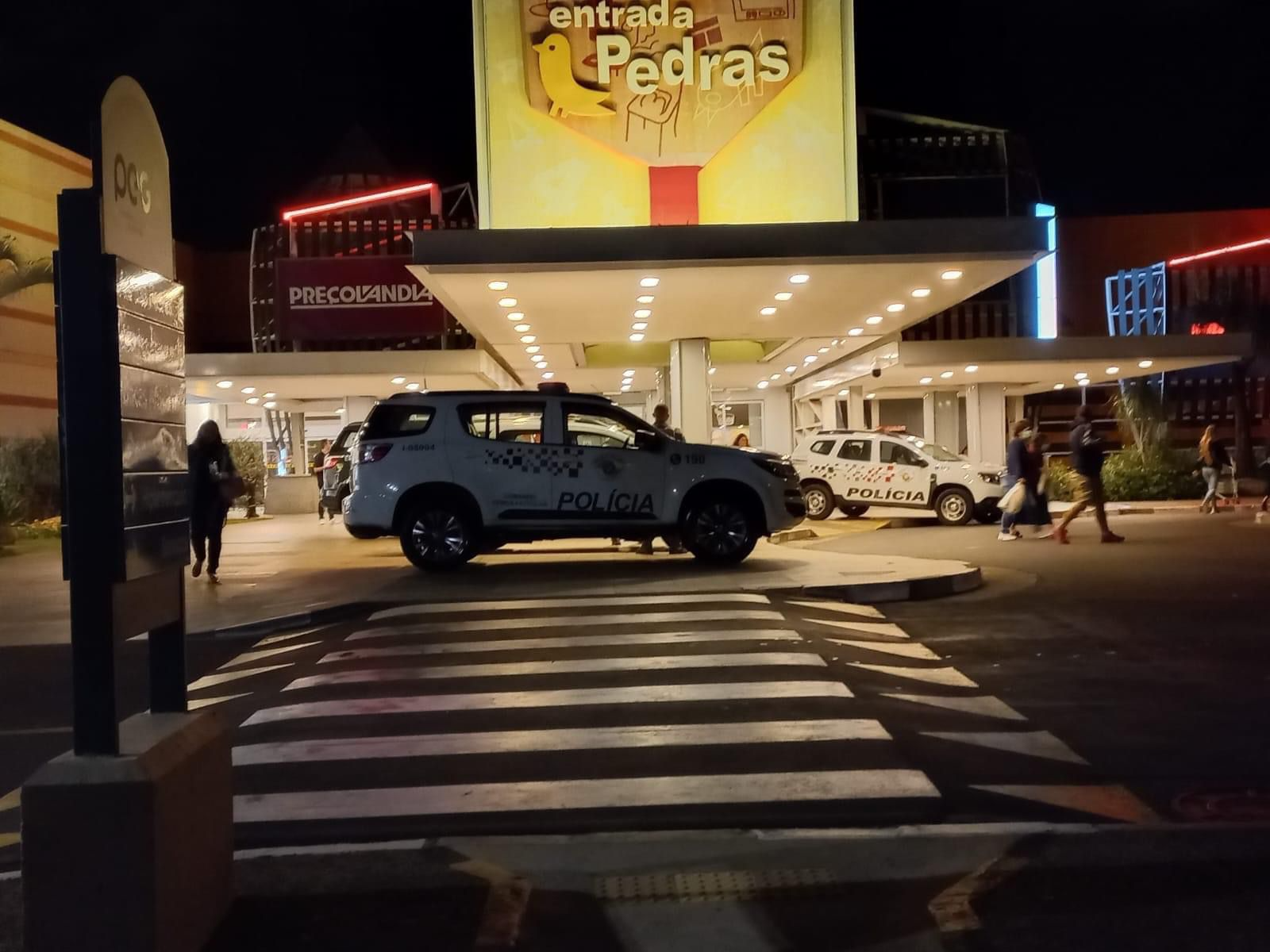 Assalto assusta clientes no Shopping Dom Pedro em Campinas