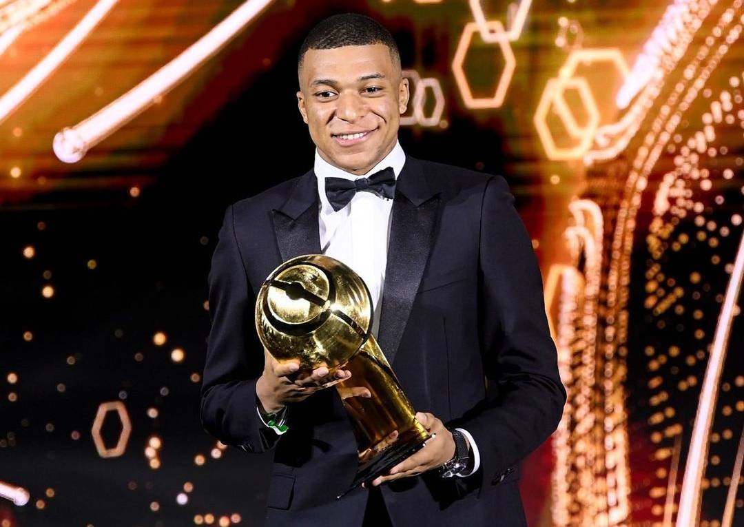 Mbappé superou Messi e Lewandowski para ficar com o principal prêmio do Globe Soccer Kylian Mbappé Instagram