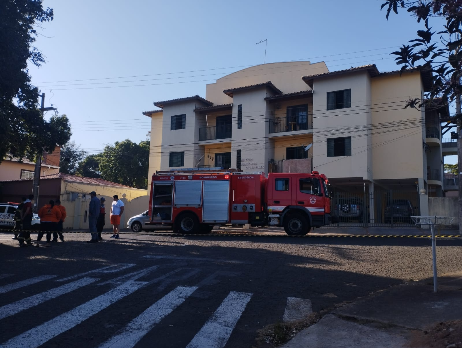 Ocorrência foi atendida pelo Corpo de Bombeiros Imagem/Roberto Torrecilhas