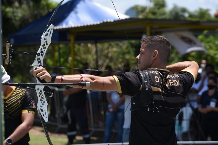 Marcus D'Almeida disputa Copa do Mundo de Tiro com Arco Prefeitura de Maricá