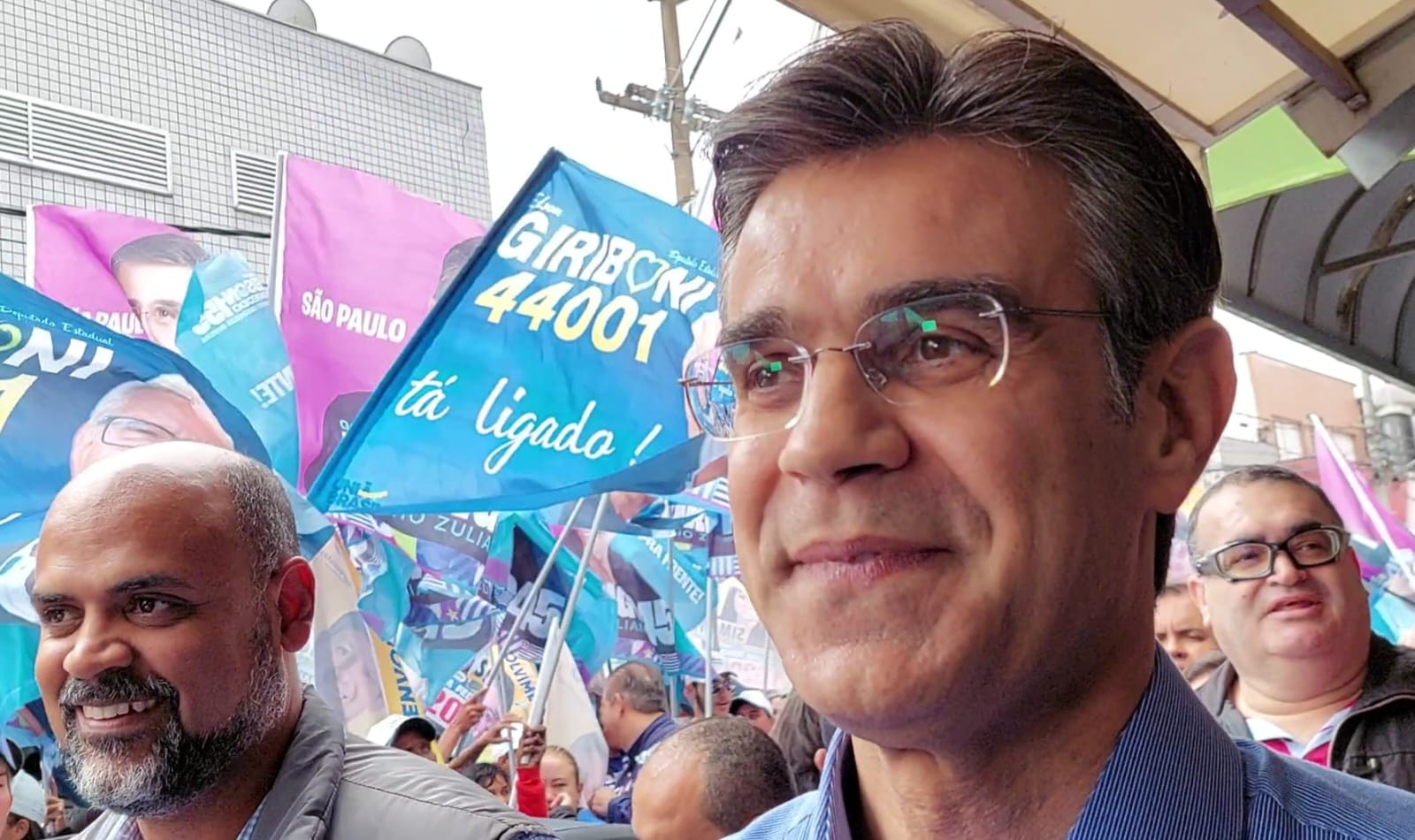 Candidato participou de caminhada na região central Cida Haddad