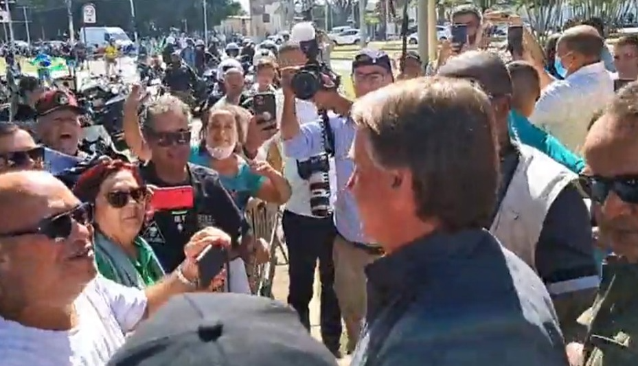 Bolsonaro chega em São José dos Campos e é acompanhado por motociata Reprodução/Redes Sociais