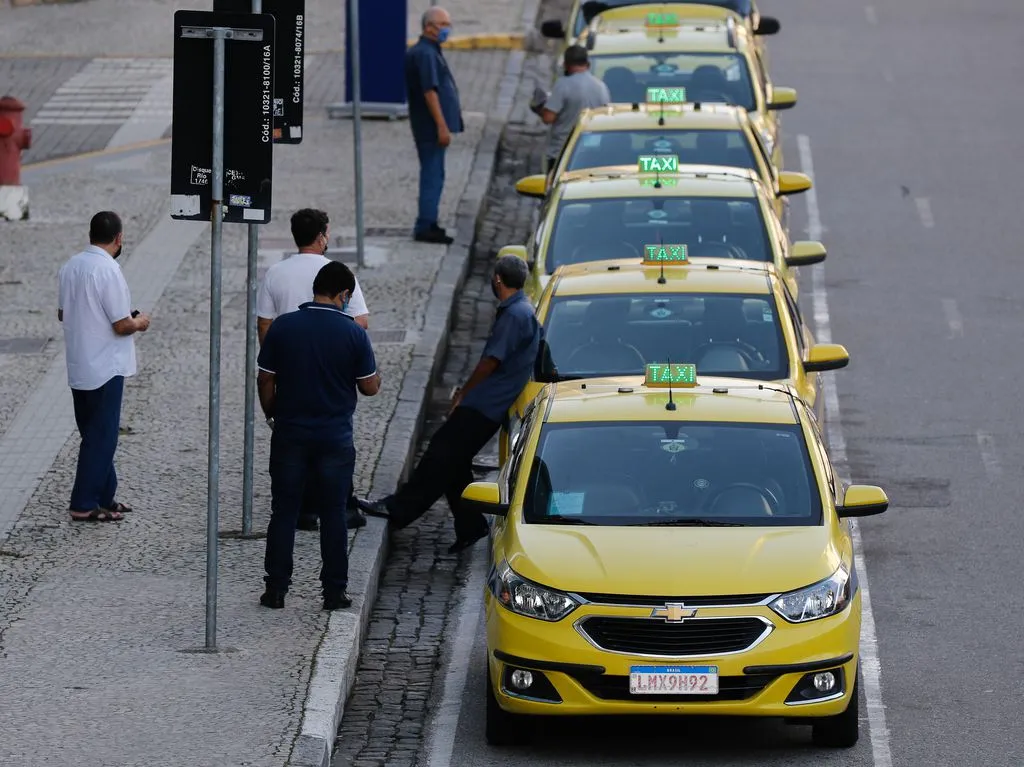 Prefeitura autoriza reajuste nas tarifas de táxi 