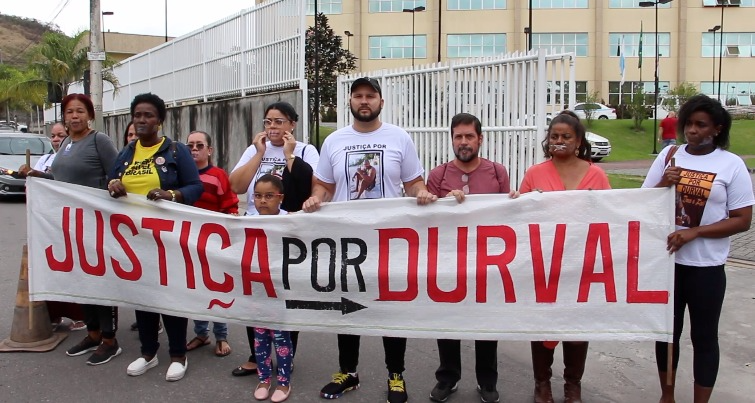 Familiares e amigos pedem justiça por Durval Reprodução/Redes Sociais 