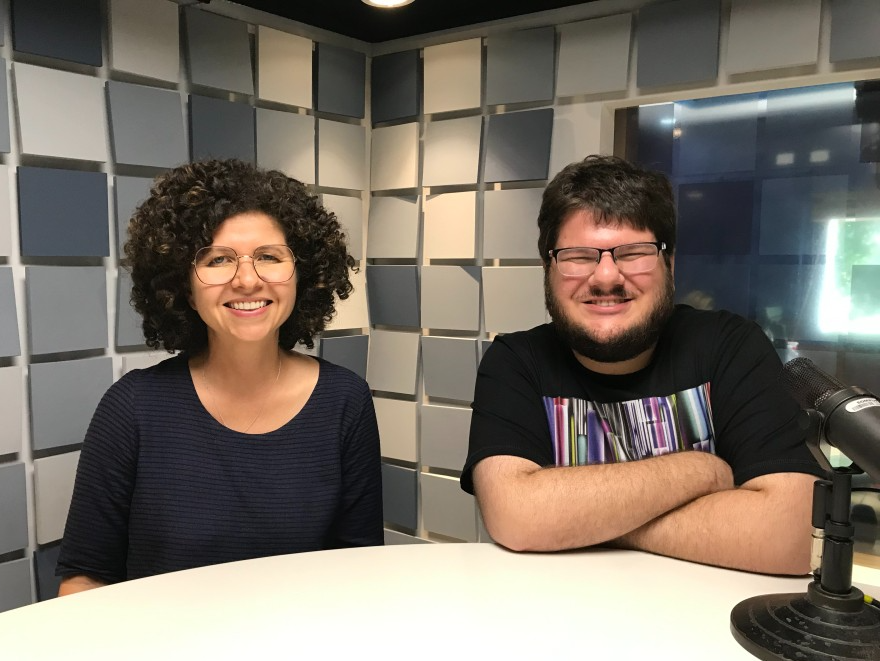 A cantora Roberta Campos e o apresentador Danilo Gobatto Divulgação/Rádio Bandeirantes