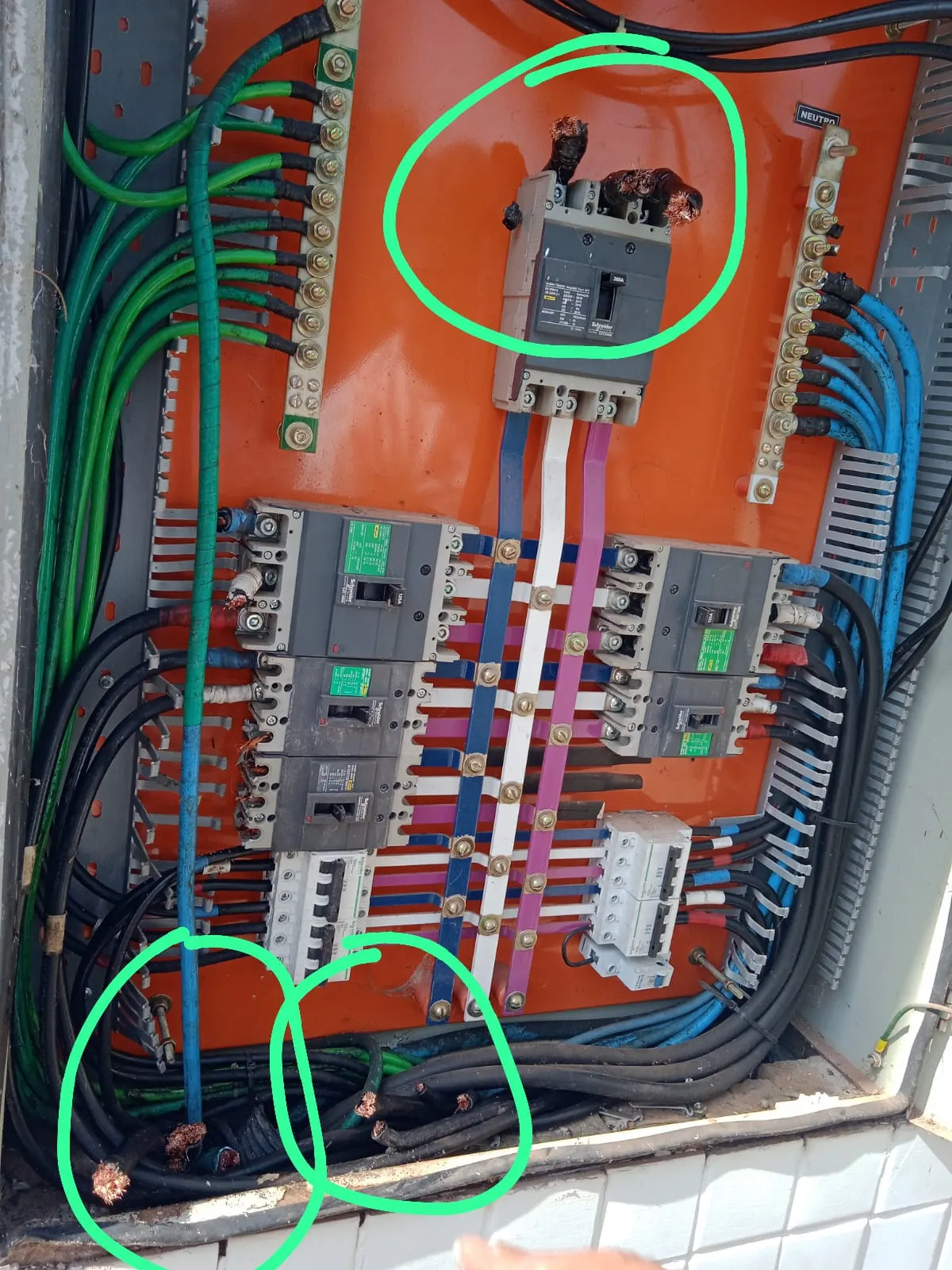 A energia elétrica foi restabelecida nesta segunda-feira (26)