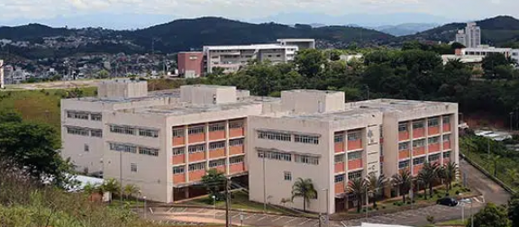 Segundo as vítimas, a universidade foi procurada, mas não tomou nenhuma providência  Reprodução