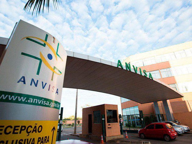 Anvisa diz que avaliação de uso emergencial de vacinas vai demorar 10 dias Agência Brasil