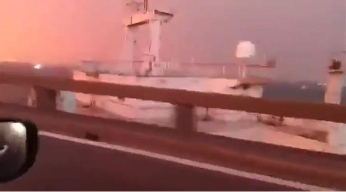 Após colisão de navio a deriva, ponte Rio-Niterói é parcialmente liberada  Reprodução
