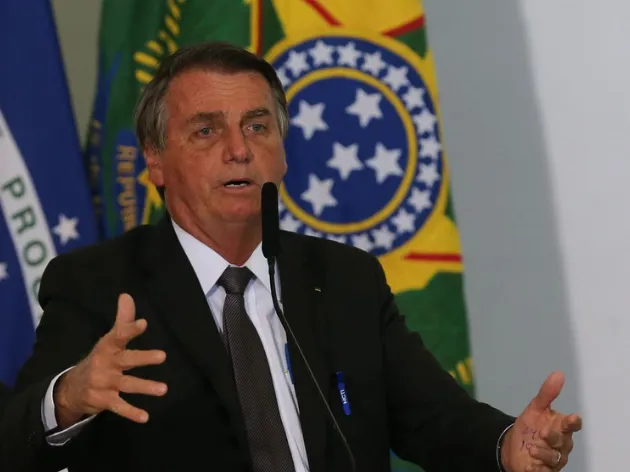 Bolsonaro promete que finalmente apresentará provas que diz ter de fraudes