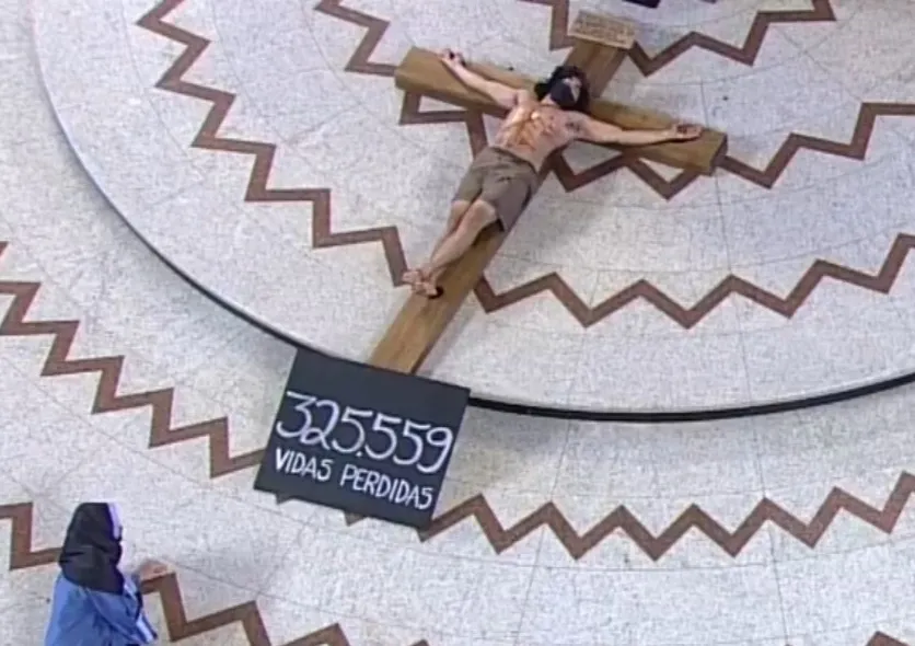 Sexta-feira Santa: Santuário coloca número de mortos por Covid-19 aos pés de Cristo durante a Via Sacra