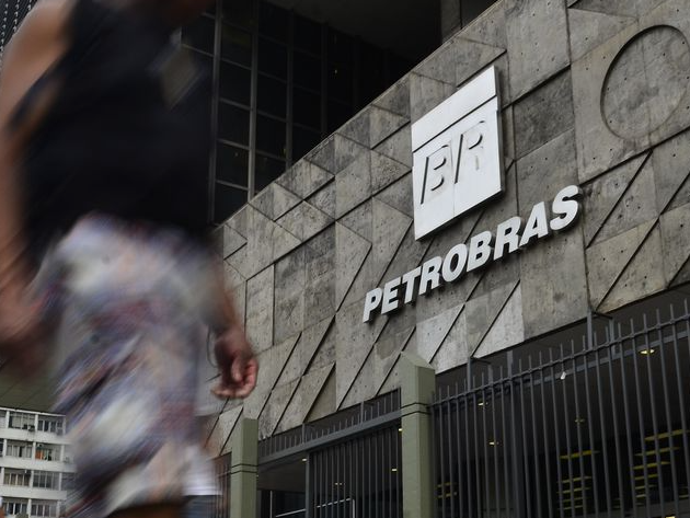 Eduardo Oinegue: A Petrobras defende o acionista. Quem deve defender o brasileiro é o Poder Público