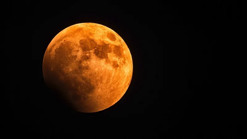 Especialistas dizem que, por volta das 20h, a lua estará 99,5% iluminada