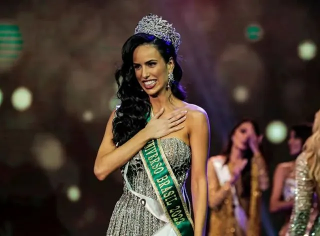 Representante do Espírito Santo, Mia Mamede é eleita Miss Universo Brasil 2022