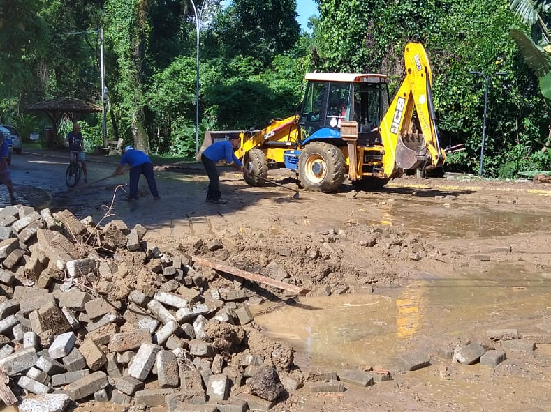 Chuva causa estragos, alagamentos e transtorno para moradores de Ilhabela  Divulgação/ Prefeitura de Ilhabela