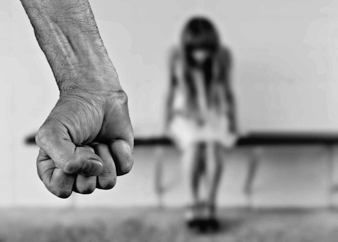 Casos de estupro de menores de 13 anos aumentam 5,1% no Brasil