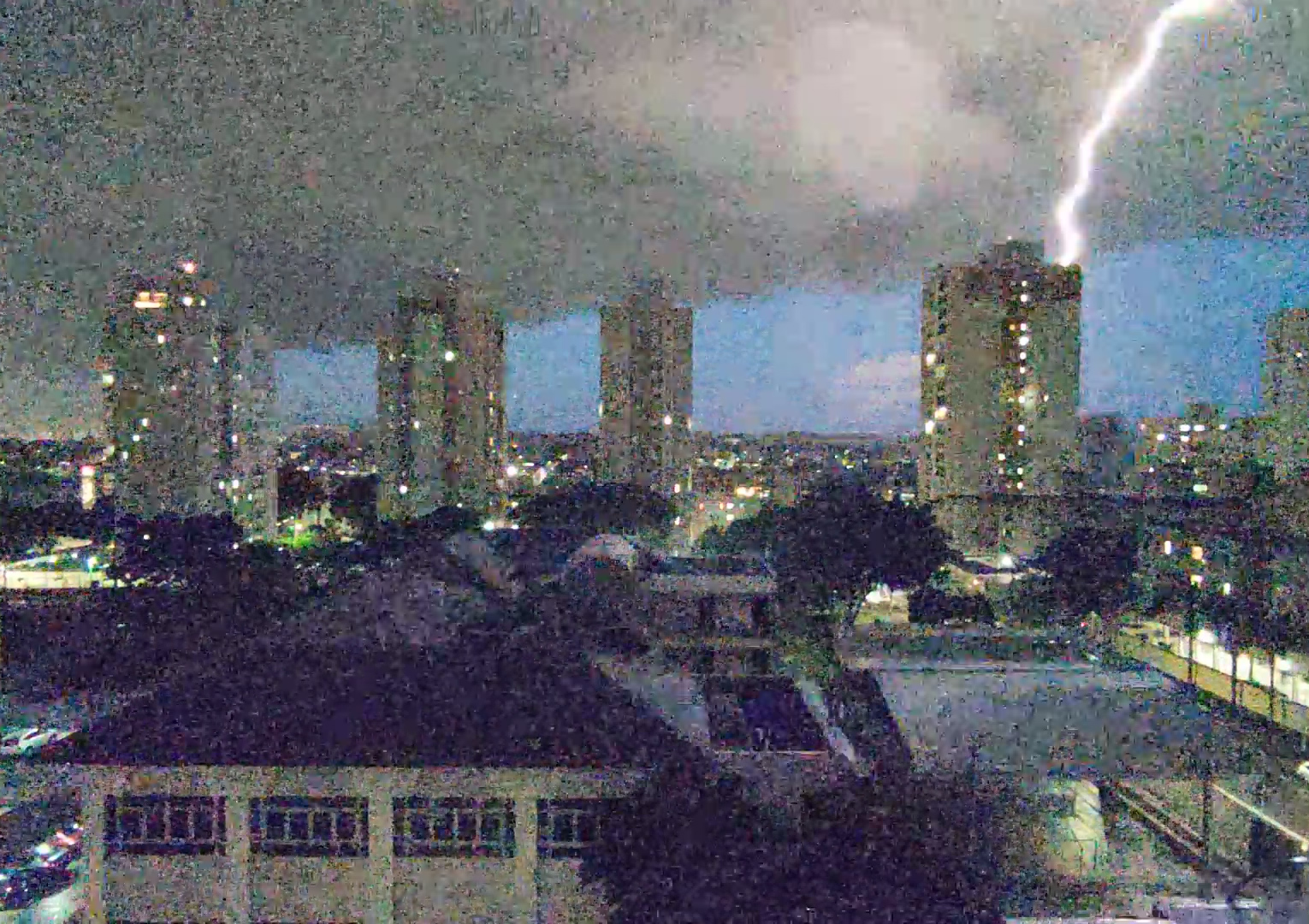 São José dos Campos registra 2 dias de chuva em meia hora