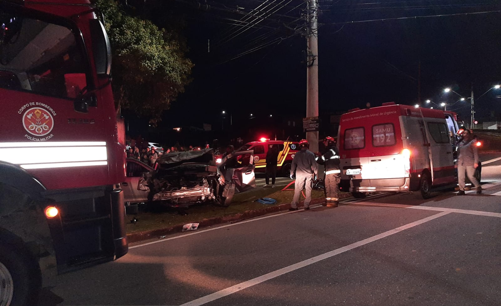 O local do acidente foi deixado aos cuidados do policiamento Divulgação/ CB