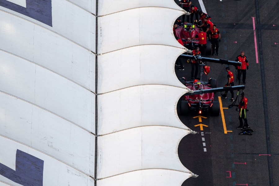 Dominante no início do ano, unidade de potência italiana ficou devendo em Baku Scuderia Ferrari