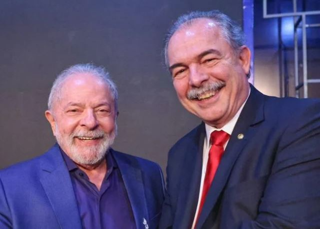 Lei das Estatais poderia vetar indicação de Lula para Mercadante assumir o BNDES.