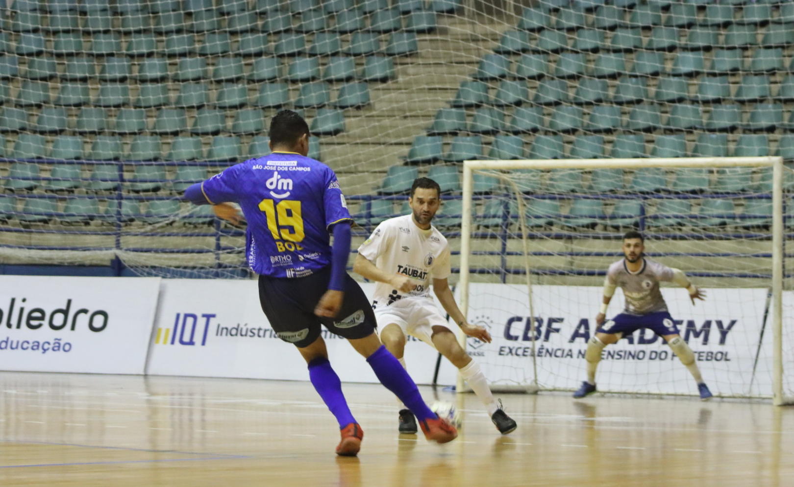 Taubaté é goleado pelo São José em jogo válido pela Liga Nacional de Futsal