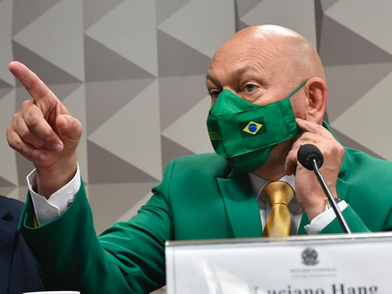 Eduardo Oinegue: “A CPI chegou ao ridículo ao convocar o empresário que ama o holofote e o paletó verde” 