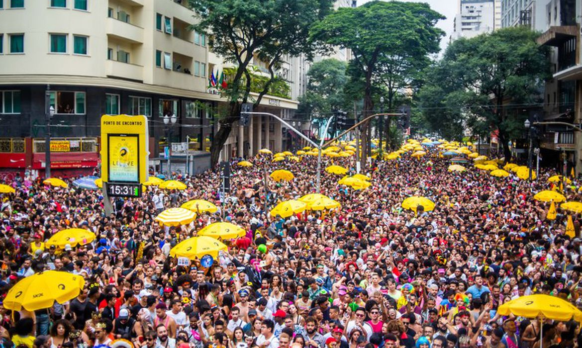 Prefeito de São Paulo põe em dúvida realização do carnaval de rua em julho