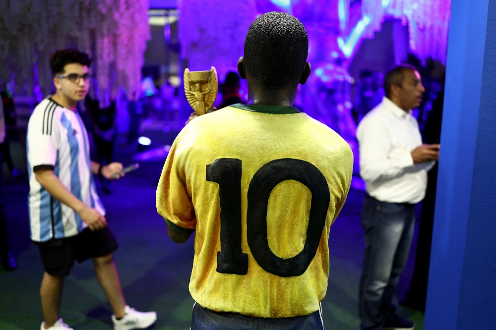 Seleção Brasileira poderia eternizar a camisa 10 de Pelé Marko Djurica/Reuters