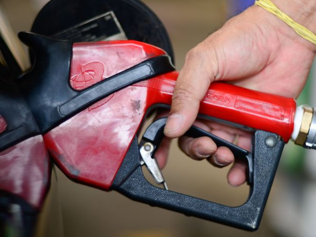 Quinze estados brasileiros tem o preço do litro da gasolina sendo vendido acima de R$ 7 Foto: Marcello Casal Jr/Agência Brasil 