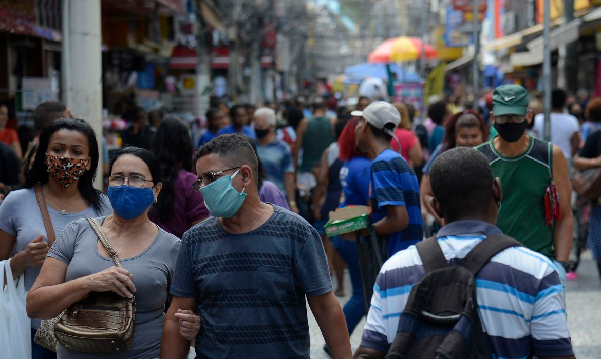 Especialistas afirmam que a Ômicron é menos letal que outras variantes Foto: Tomaz Silva/Agência Brasil