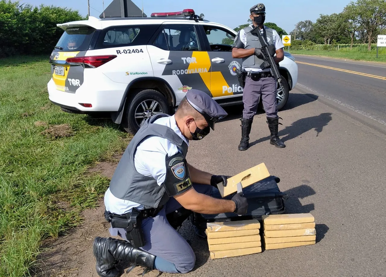 O jovem foi preso por tráfico de drogas